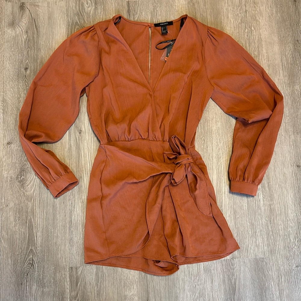 Forever 21 rust romper with tie detailing